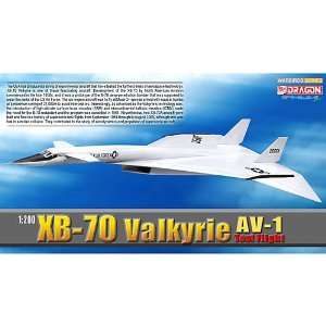    Dragon Models 1/200 XB 70 Valkyrie AV 1 Test Flight: Toys & Games