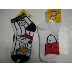 Peanuts Snoopy Childrens Boys Socks ~ Size 6 to 8 1/2 ~ Two Asssorted 
