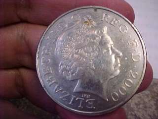 2000 QUEEN MOTHER COMMEMERATIVE 5 POUND COIN  