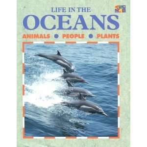   : Life in the Oceans (Life in the) [Paperback]: Lucy Baker: Books