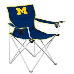  Michigan Wolverines NCAA Deluxe Folding Chair: Sports 