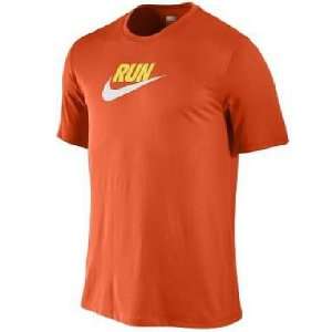  Nike Team Orange Pacer Dri FIT Run Swoosh T Shirt: Sports 
