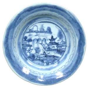  LARGE PLATE OR SHALLOW BOWL . .