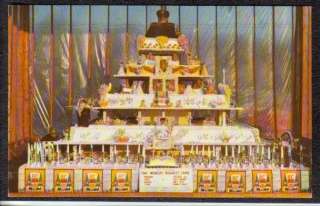 1950s WORLDS BIGGEST CAKE BC CANADA POSTCARD  