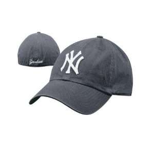  New York Yankees Franchise Fitted MLB Cap (Blue) (Medium 