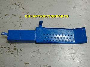 FORD TRACTOR ORIGINAL RIGHT HAND RUNNING BOARD STEP AND TOOL BOX 801 