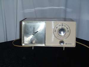 Vintage General Electric Table Alarm Clock AM Radio ~ Honey Beige 