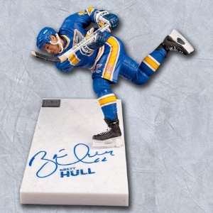   HULL St.Louis Blues SIGNED McFarlane SP   NHL Figures: Everything Else