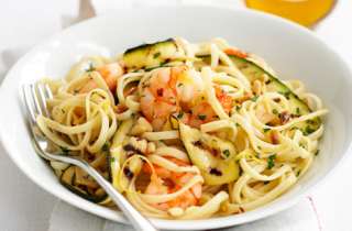 Prawn and courgette linguine   Tesco Real Food