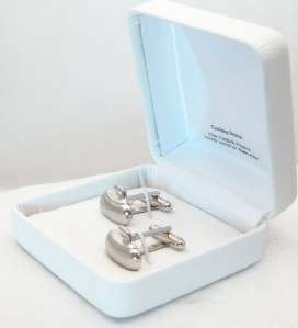   measures 3/4” (2 cm) approx. Presented in a lovely gift box