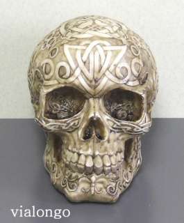 Totenkopf Schädel Skull mit Tribal Dekoration  