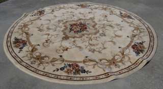 Lakewood 8 Area Rug Excellent Condition, Beautiful Colors See More 