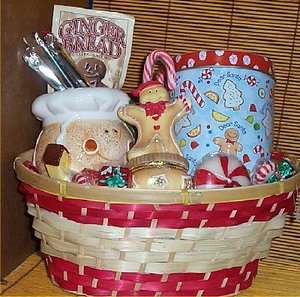 Gingerbread Gift Basket Figurine Cookie Cocoa Mug Set 4  