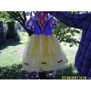  Disney Princess Dress   Snow White Toys & Games