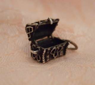 Vintage MOVABLE TREASURE CHEST TRUNK BEAU Sterling Silver Charm OPENS 