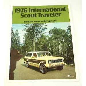  1976 76 International SCOUT TRAVELER Truck BROCHURE 