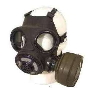  C3   Canadian protective Gas mask: Sports & Outdoors